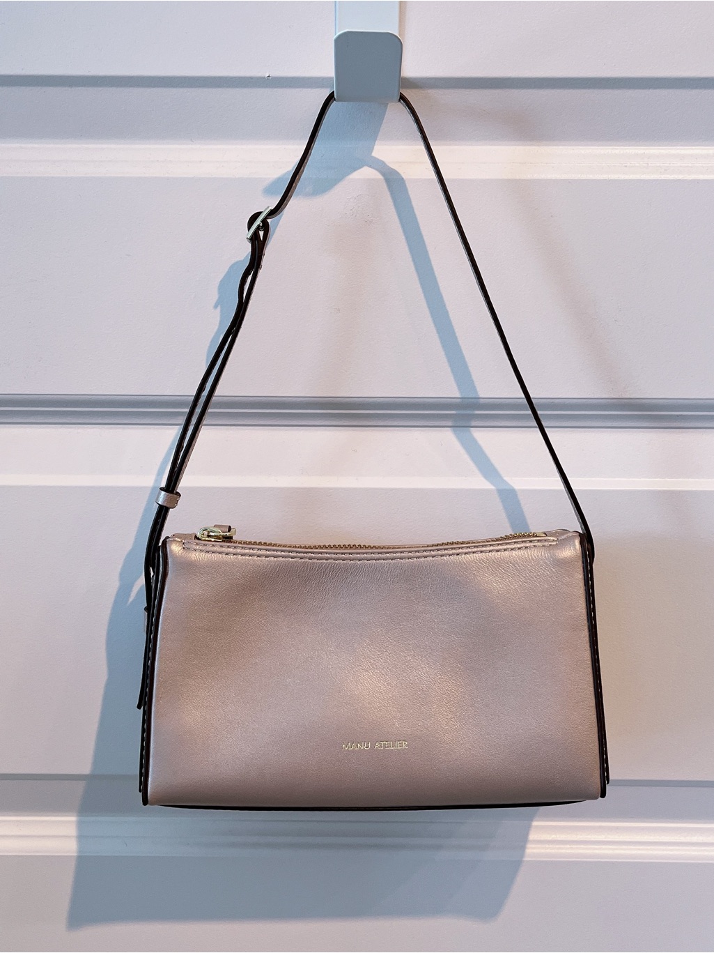 Manu Atelier Leather Shoulder Bag In Metallic Cream Pink